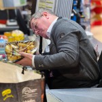 Stefan_Koehler_Kassieren_fuer_einen_guten_Zweck_Abgeordneter_2
