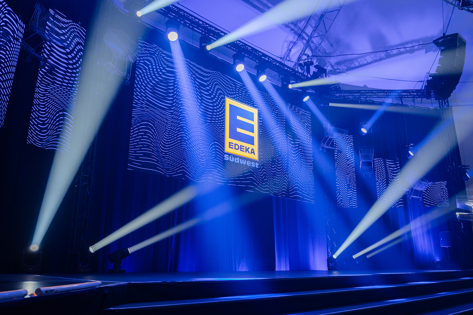 edekabschlussgala-2026_12_websize.jpg